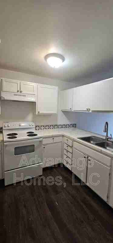 819 N 70th St - Photo 6 of 16