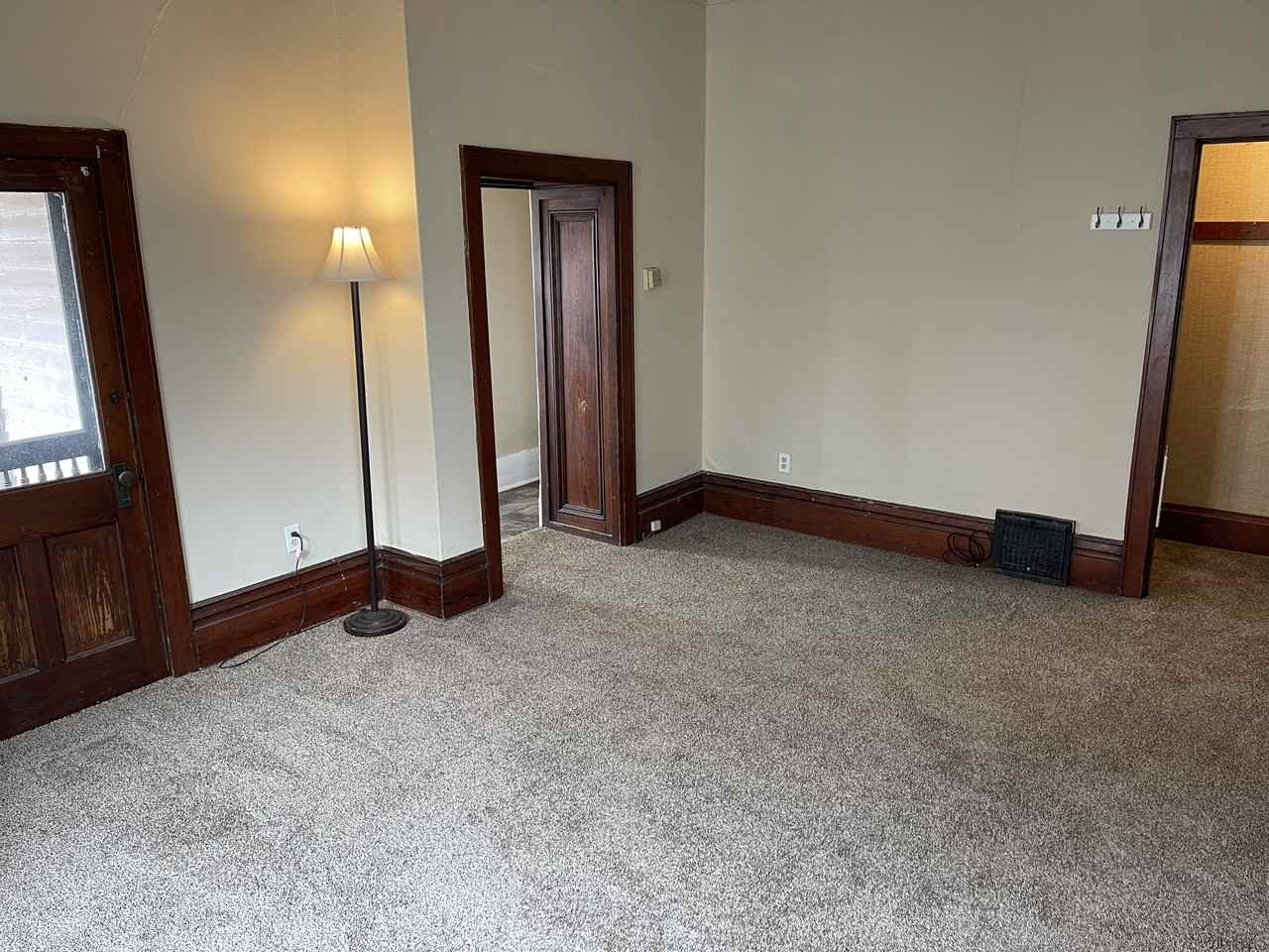 447-453 West Military Avenue - Photo 3 of 11