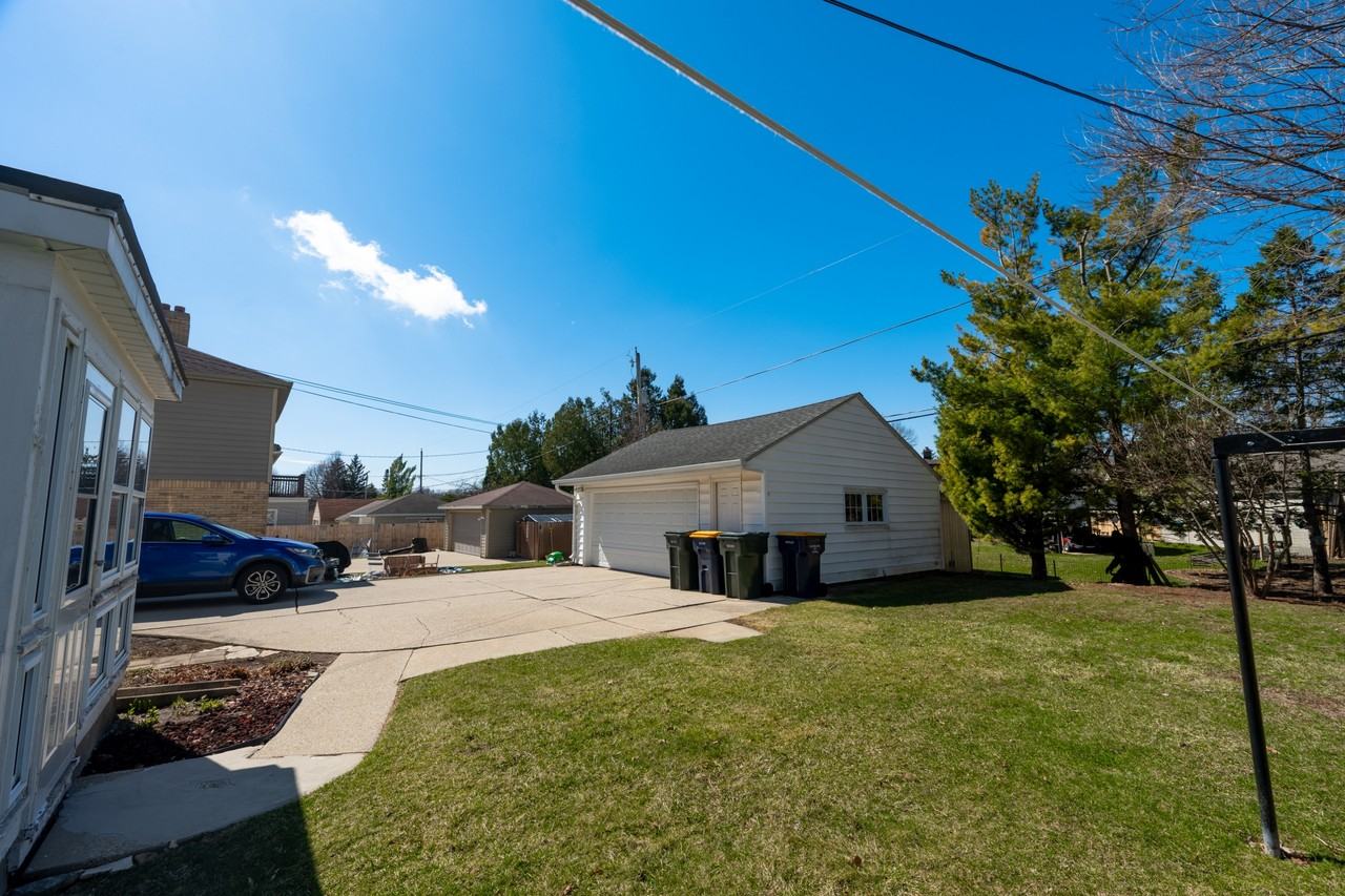 2747 South 76th Street - Photo 3 of 22