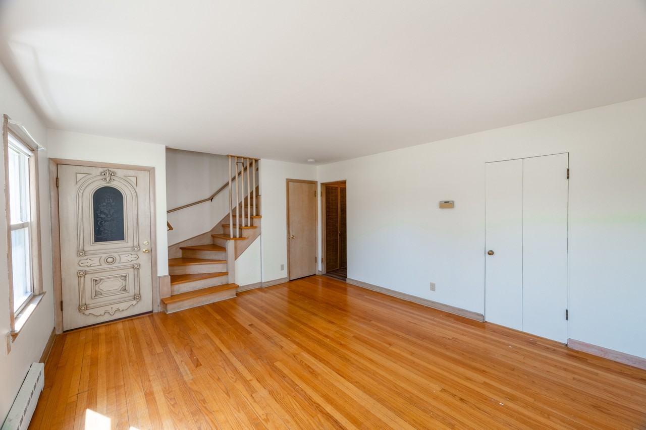 2747 South 76th Street - Photo 5 of 22