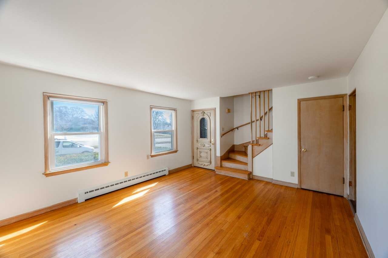 2747 South 76th Street - Photo 6 of 22