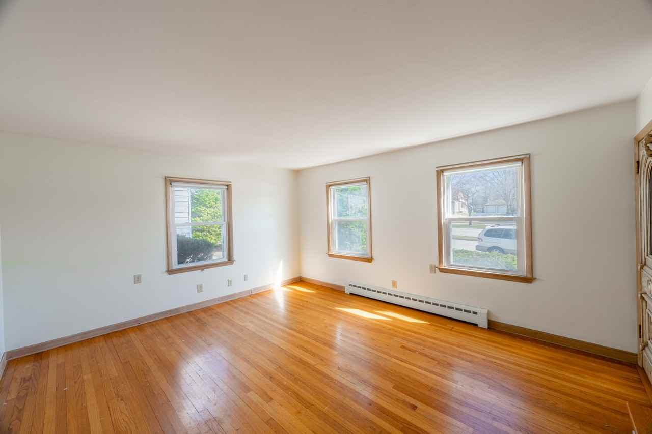 2747 South 76th Street - Photo 7 of 22