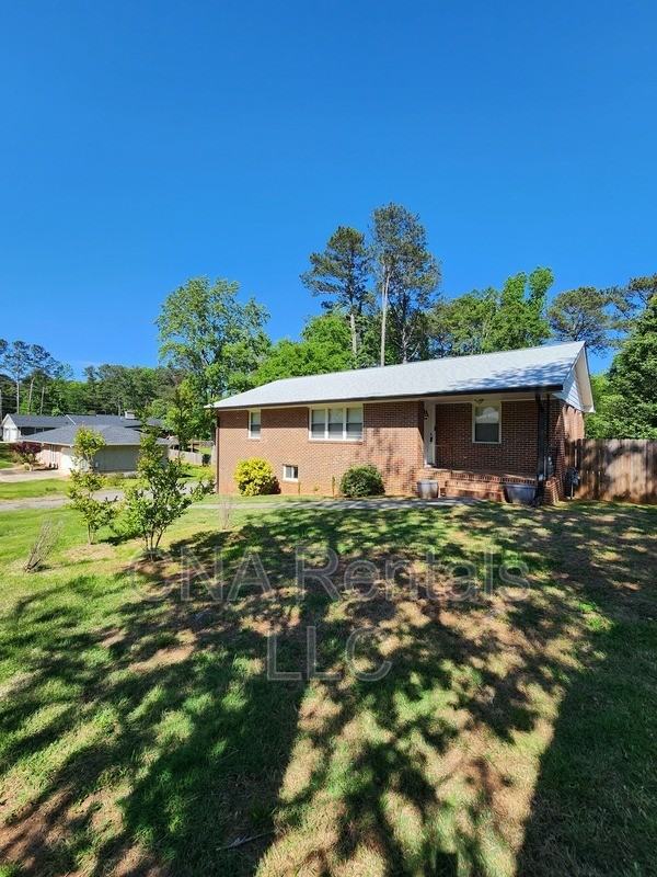 730 Mcburnette Rd Ne #1 - Photo 2 of 30