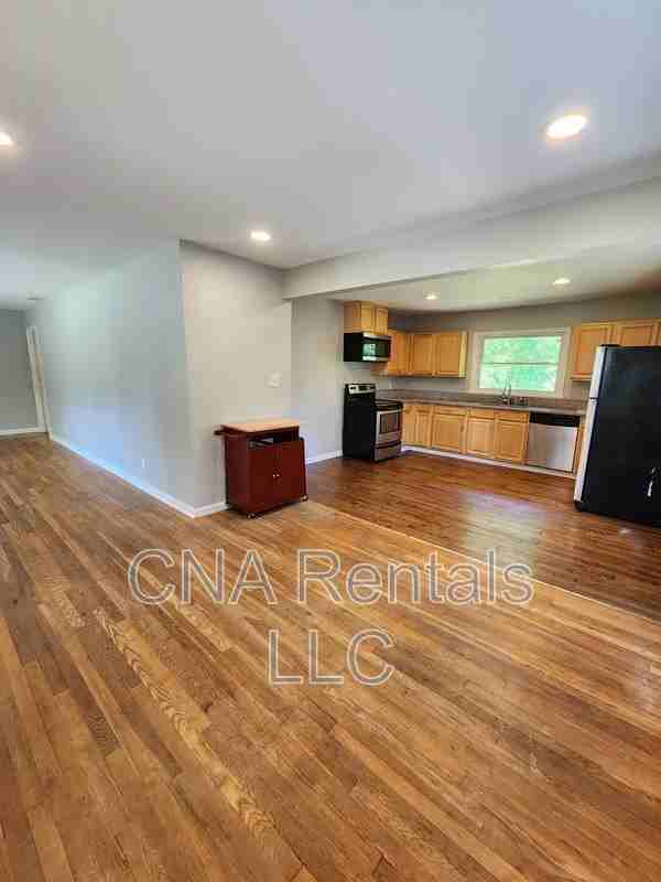 730 Mcburnette Rd Ne #1 - Photo 7 of 30