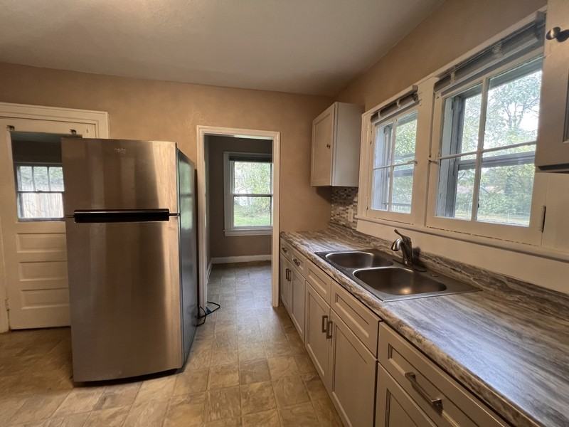 4021 Porter Ave - Photo 3 of 9