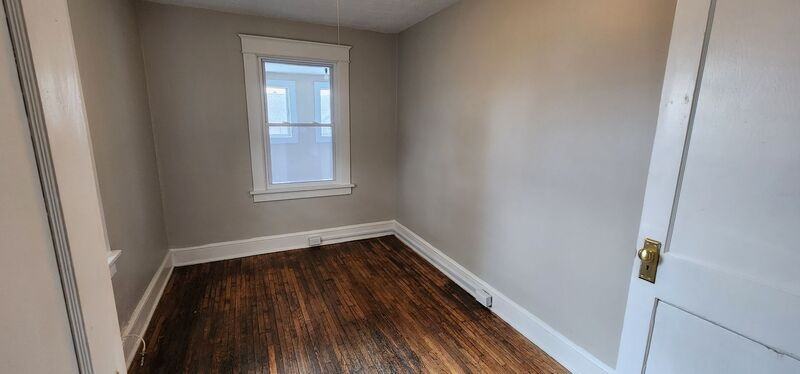 44 Genesee St #6 - Photo 3 of 10