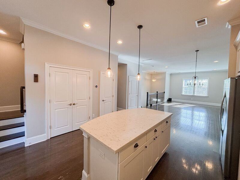 1028 Bowman Woods Dr - Photo 3 of 36