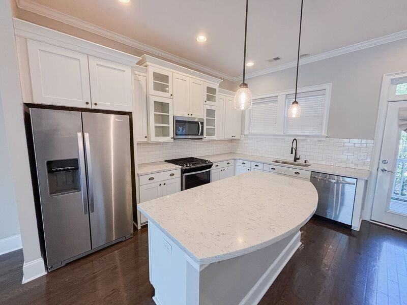 1028 Bowman Woods Dr - Photo 6 of 36