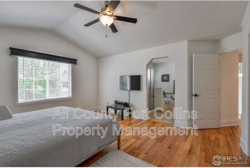 2248 Smallwood Dr - Photo 5 of 9