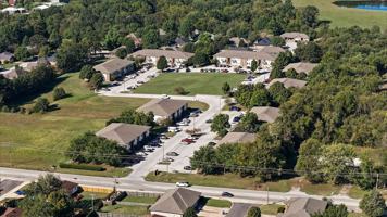 featured image of 1300 W Eaglewood Dr