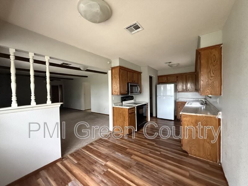 615 Cumberland Dr - Photo 5 of 14