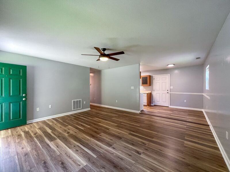 159 State St - Photo 4 of 18