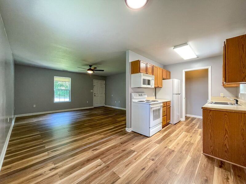 159 State St - Photo 5 of 18