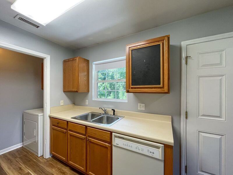 159 State St - Photo 7 of 18