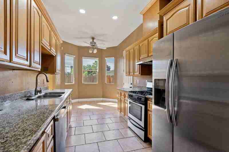 2621 Mysin Way - Photo 7 of 25