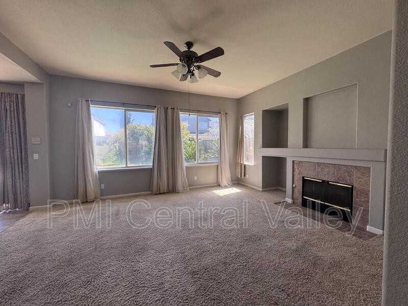 2044 London Ave - Photo 4 of 38