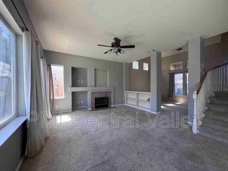 2044 London Ave - Photo 6 of 38