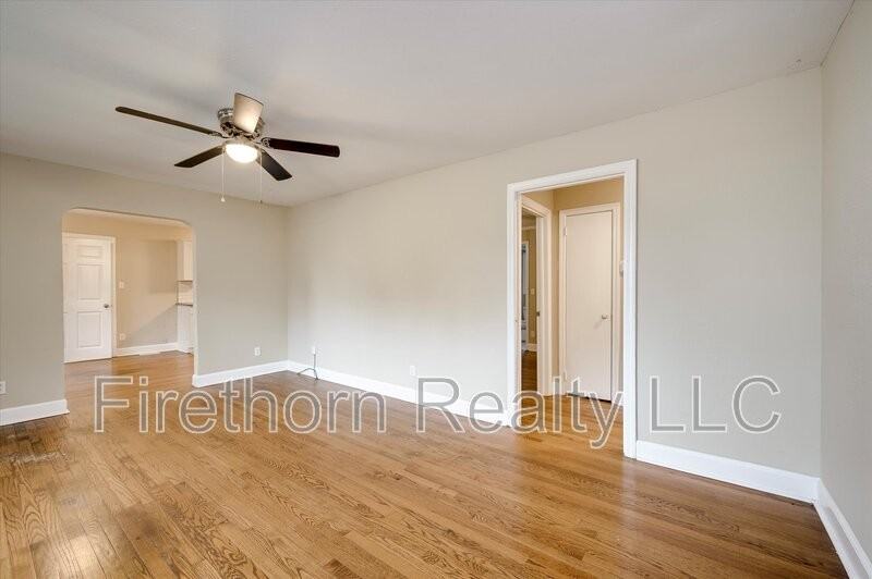 116 Kirby Dr - Photo 2 of 24