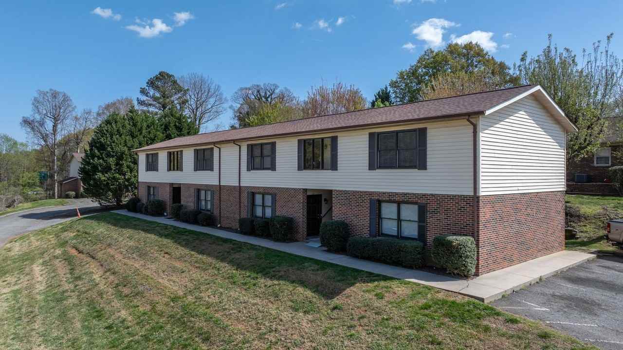 Grandview Terrace - Photo 2 of 12