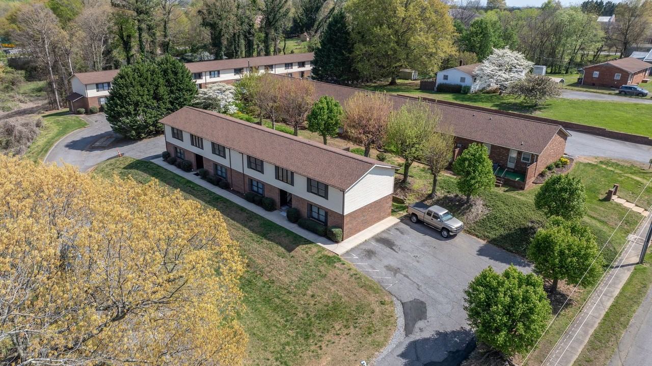 525 12th St Sw - Photo 7 of 46