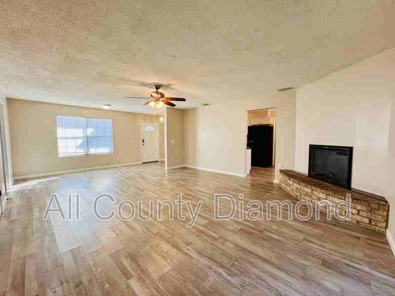 167 Lauren Ln - Photo 6 of 31