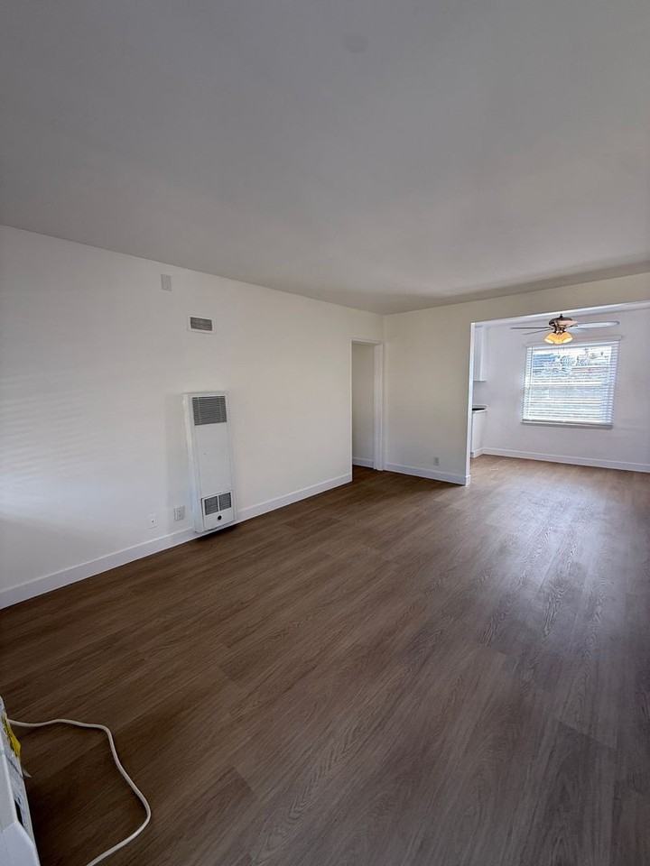 14119 Gilmore St. - Photo 7 of 17