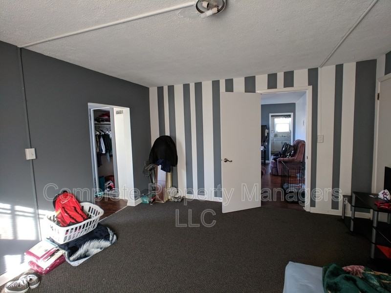 213 E Main St - Photo 6 of 11