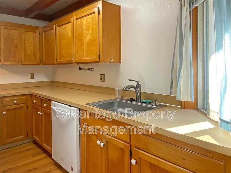 149 Ne Powderhorn Dr - Photo 4 of 24