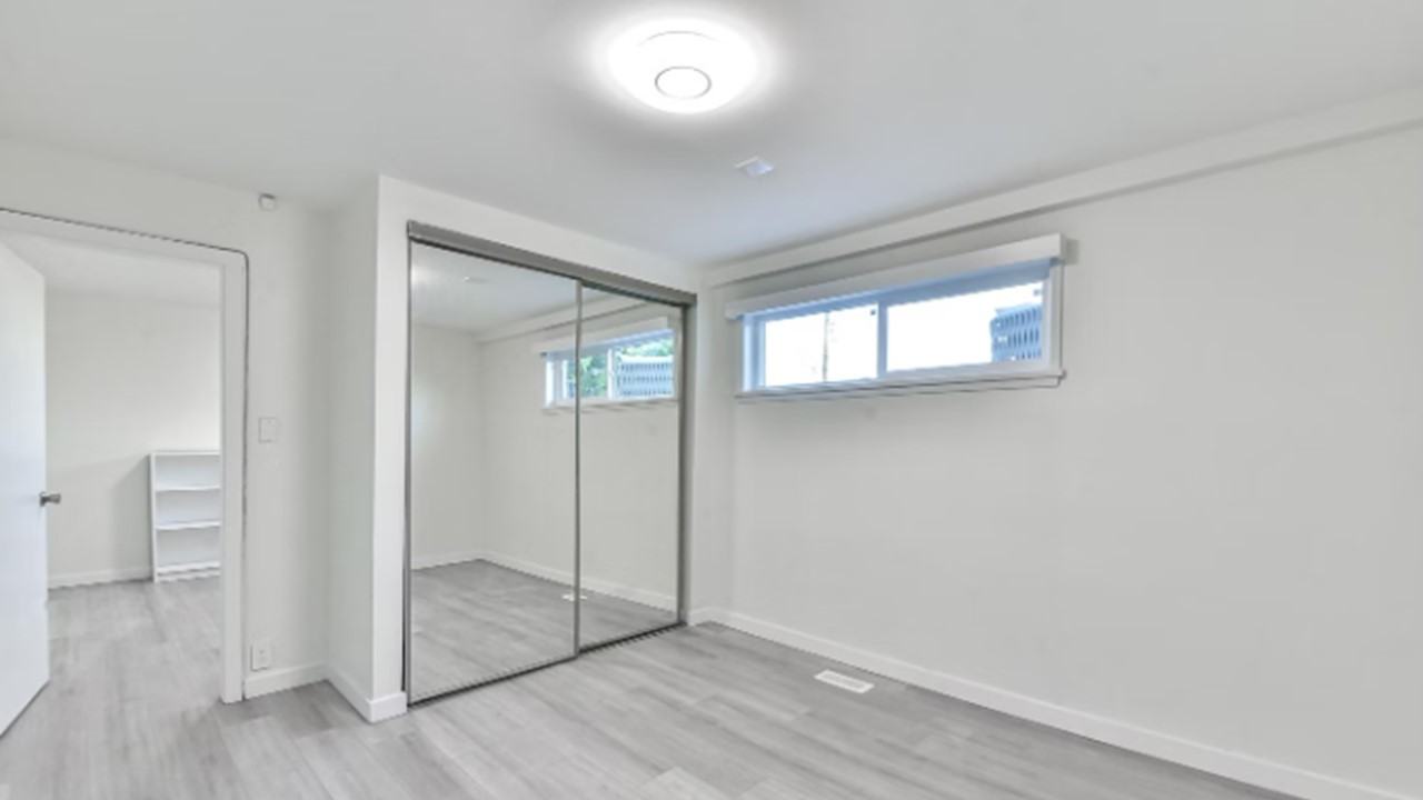 1895 Rosebery Avenue - Photo 6 of 12