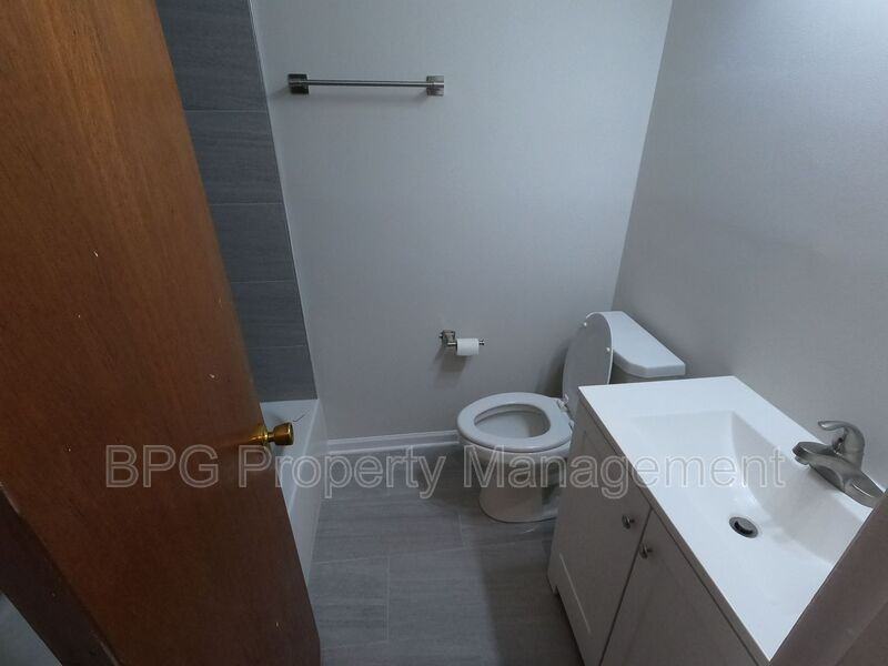 8810 Wesley Ave #203 - Photo 6 of 11