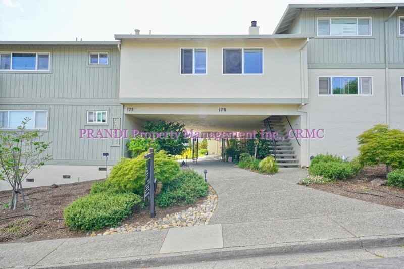 175 Upper Via Casitas #18 - Photo 3 of 18