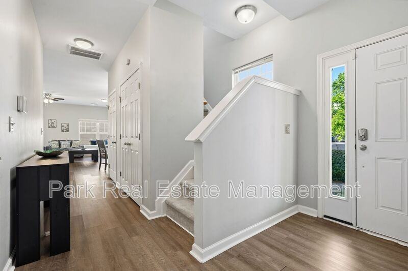 1326 Stone Manor Dr - Photo 3 of 21