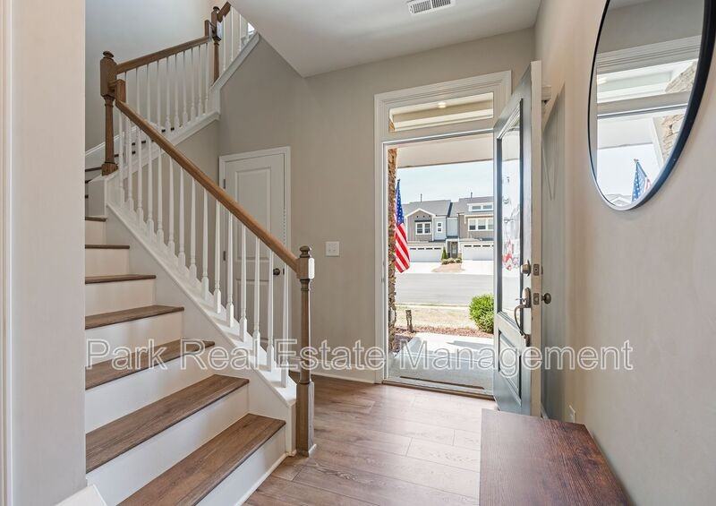 69 Balfour Run - Photo 5 of 37