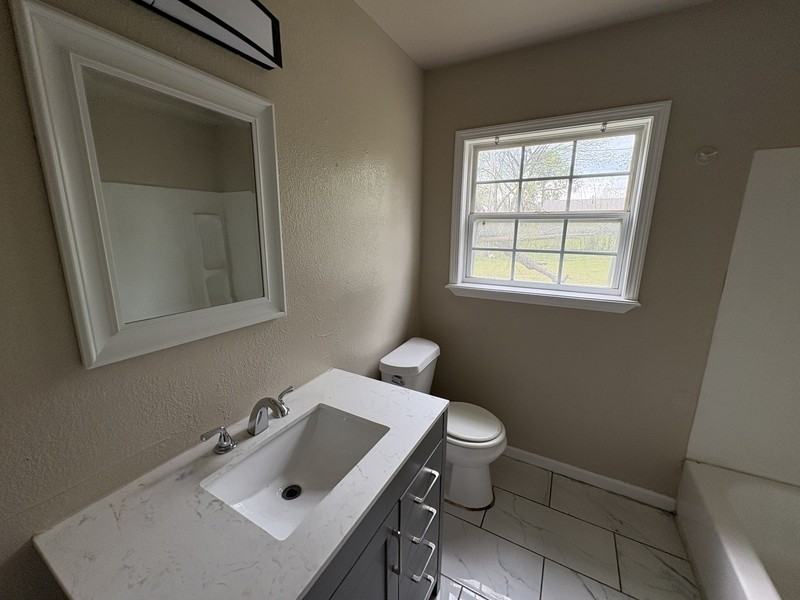 240 E 30th St N - Photo 5 of 10