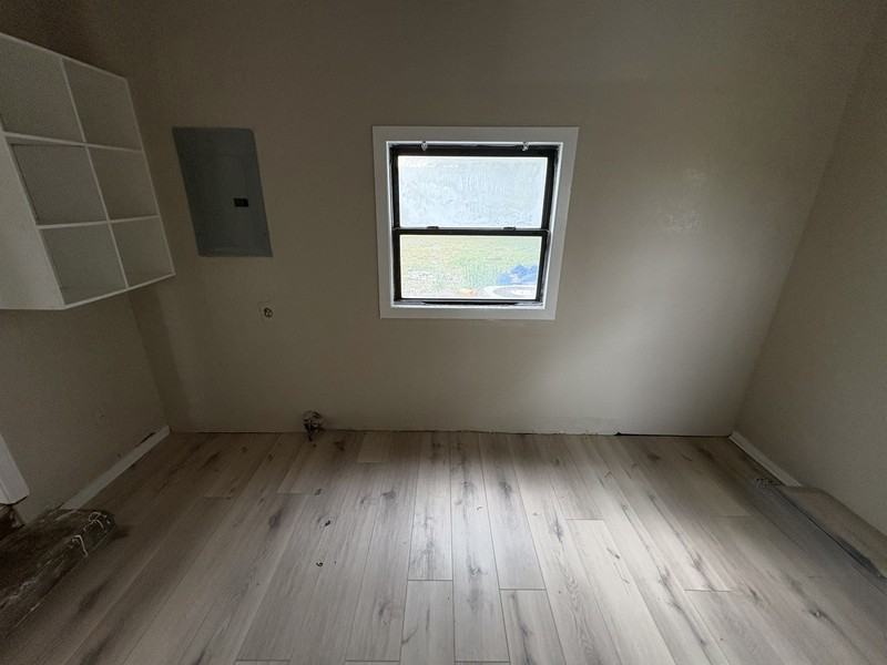 240 E 30th St N - Photo 7 of 10