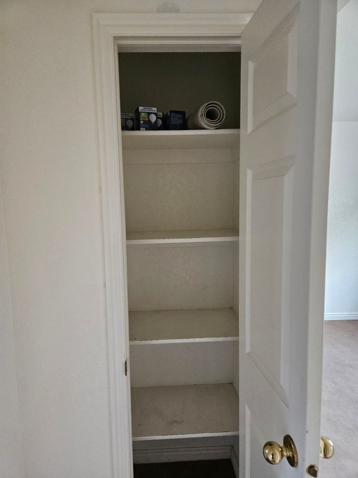 315 W 620 N - Photo 5 of 11