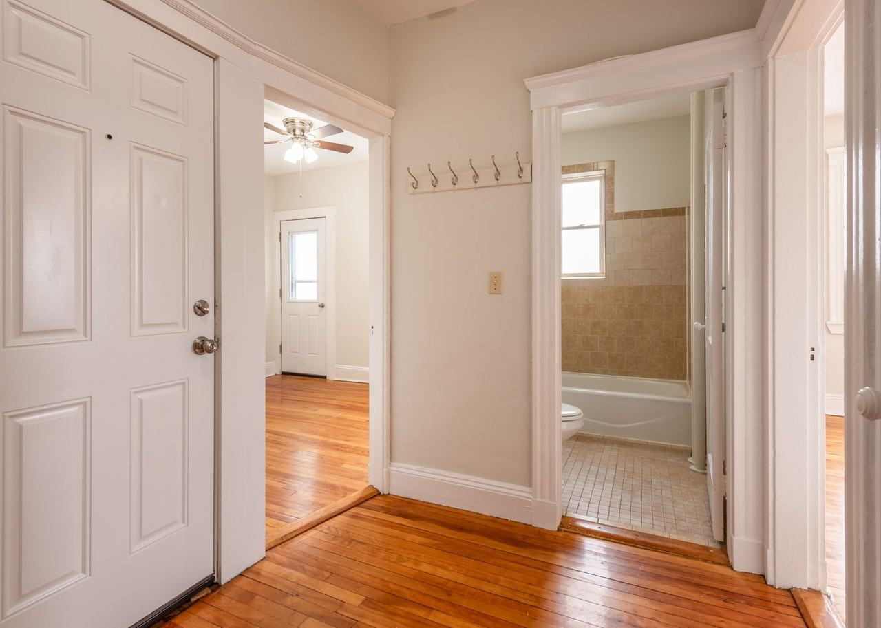 4-7 Sherborn Court 463-475 Broadway - Photo 6 of 15