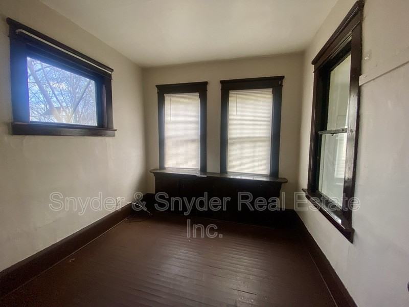 362 E South St - Photo 5 of 16