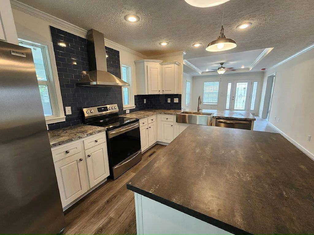 513 Eland Dr #513 - Photo 7 of 37