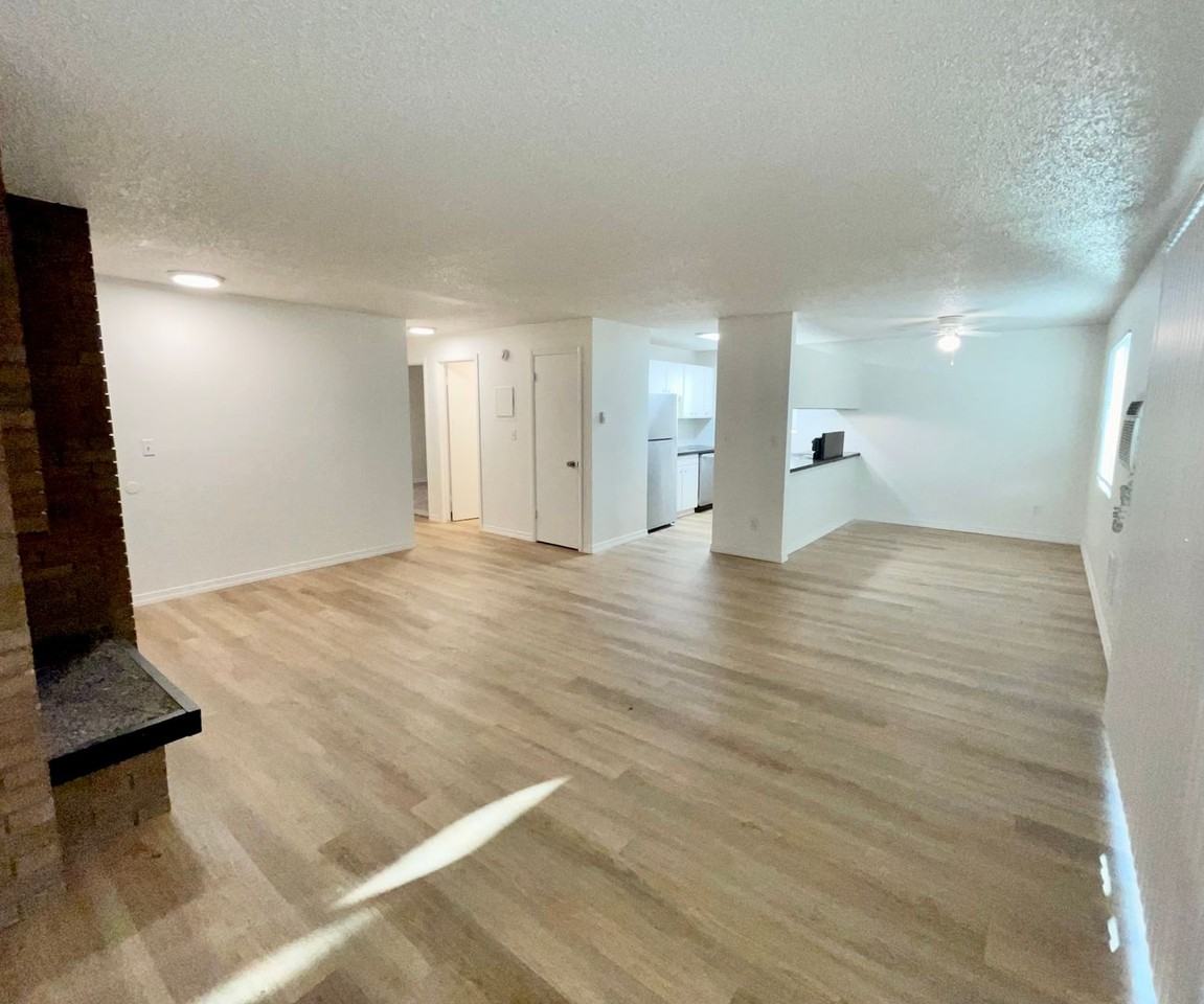 8909 E Liberty Ave - Photo 5 of 26