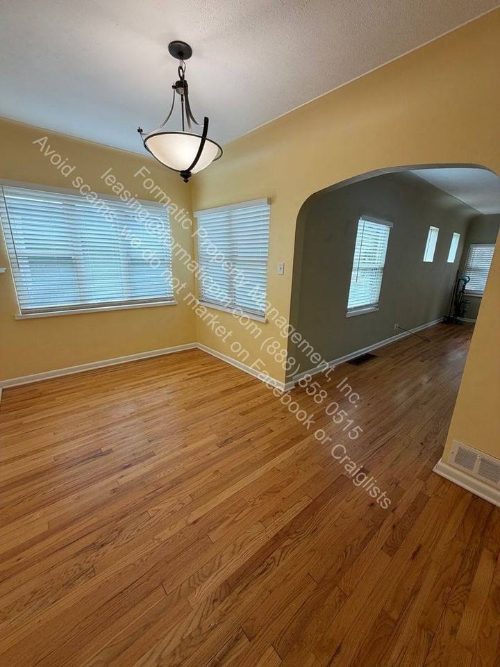 2246 S Corona St - Photo 3 of 10