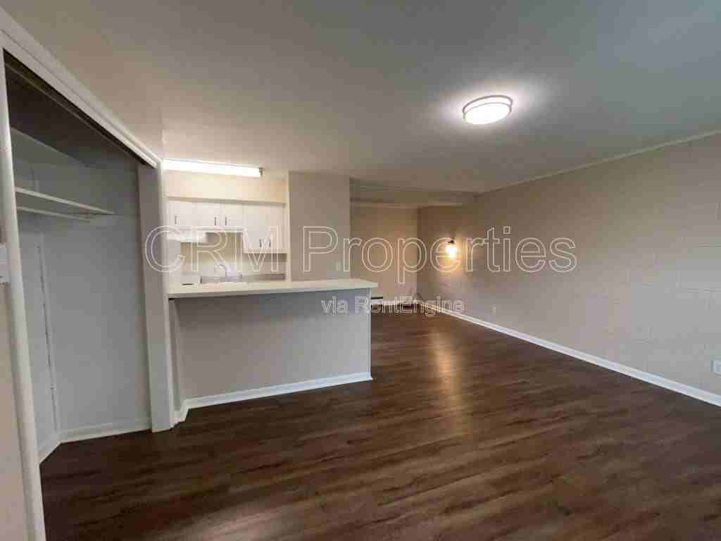 6134 Hillside Ave #10 - Photo 7 of 10