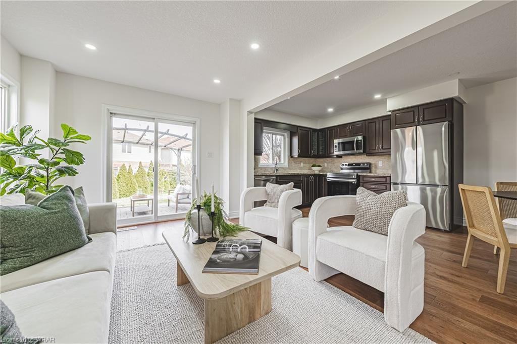 95 Windale Crescent - Photo 3 of 15