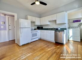 featured image of 124 Day St #3