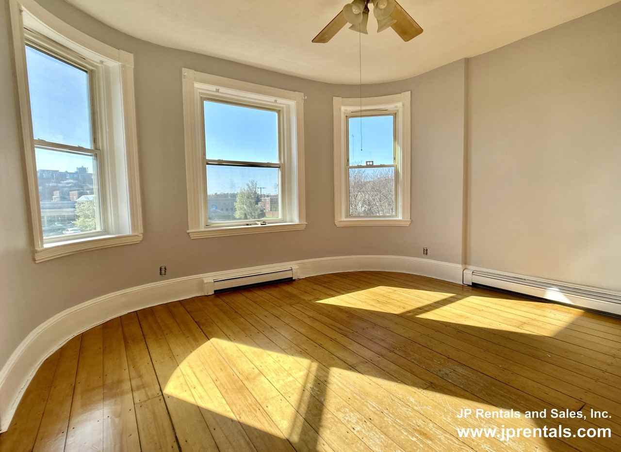 124 Day St #3 - Photo 4 of 11