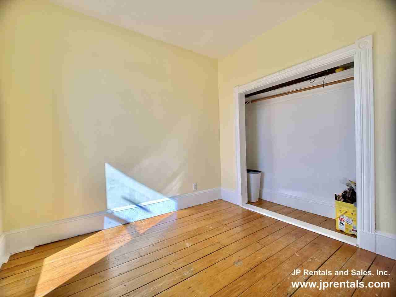 124 Day St #3 - Photo 6 of 11