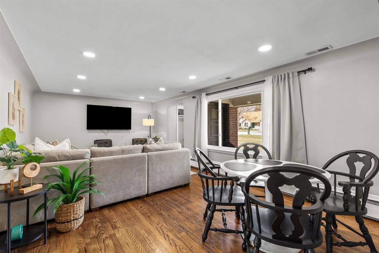 8254 Mary Ann Avenue - Photo 4 of 50