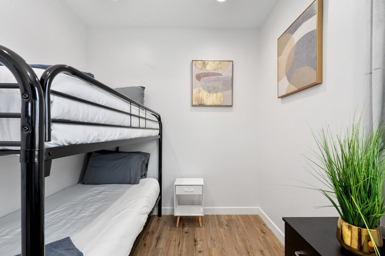3806 E Polk St #1244297P - Photo 6 of 30