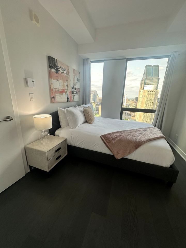 1070 Rue Drummond #1261848P - Photo 2 of 40