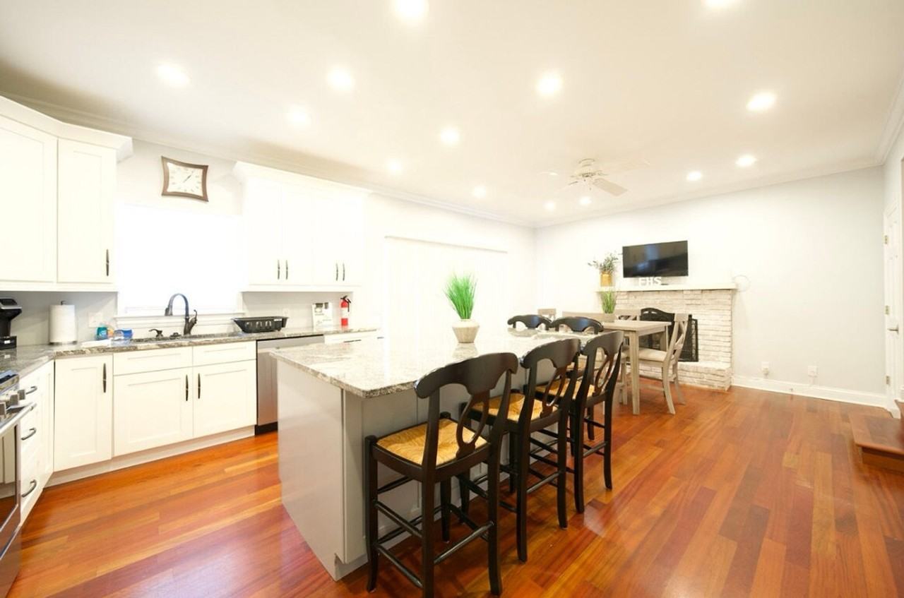 916920 Dean St #1285029P - Photo 7 of 17